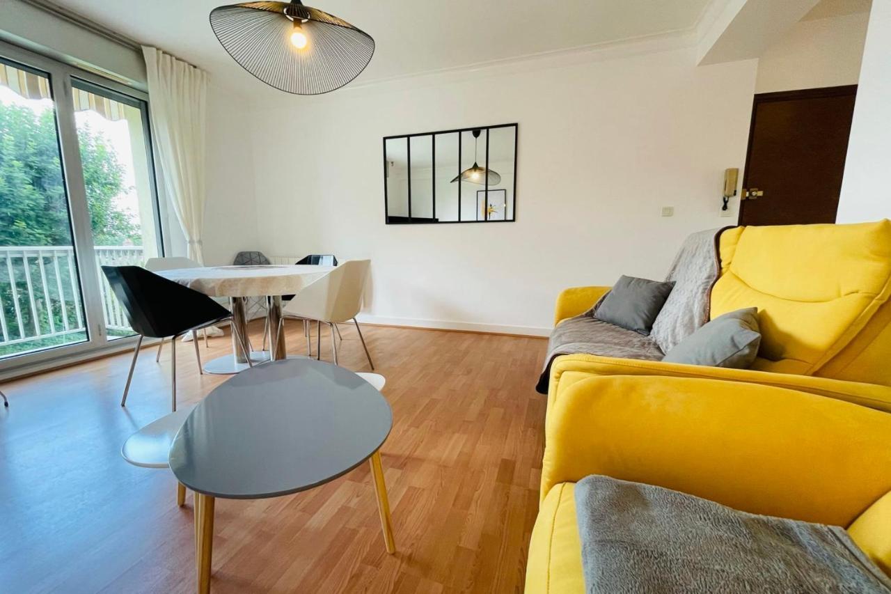 אמבואה La Belle Ferronniere Appartement Avec Environnement Paisible מראה חיצוני תמונה