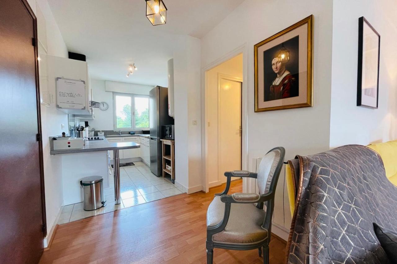 אמבואה La Belle Ferronniere Appartement Avec Environnement Paisible מראה חיצוני תמונה