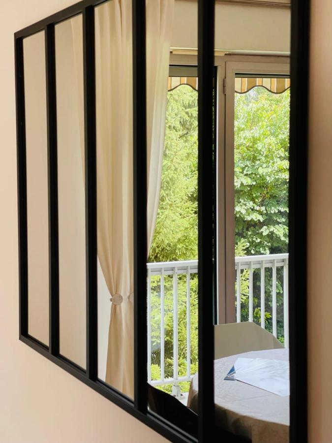 אמבואה La Belle Ferronniere Appartement Avec Environnement Paisible מראה חיצוני תמונה