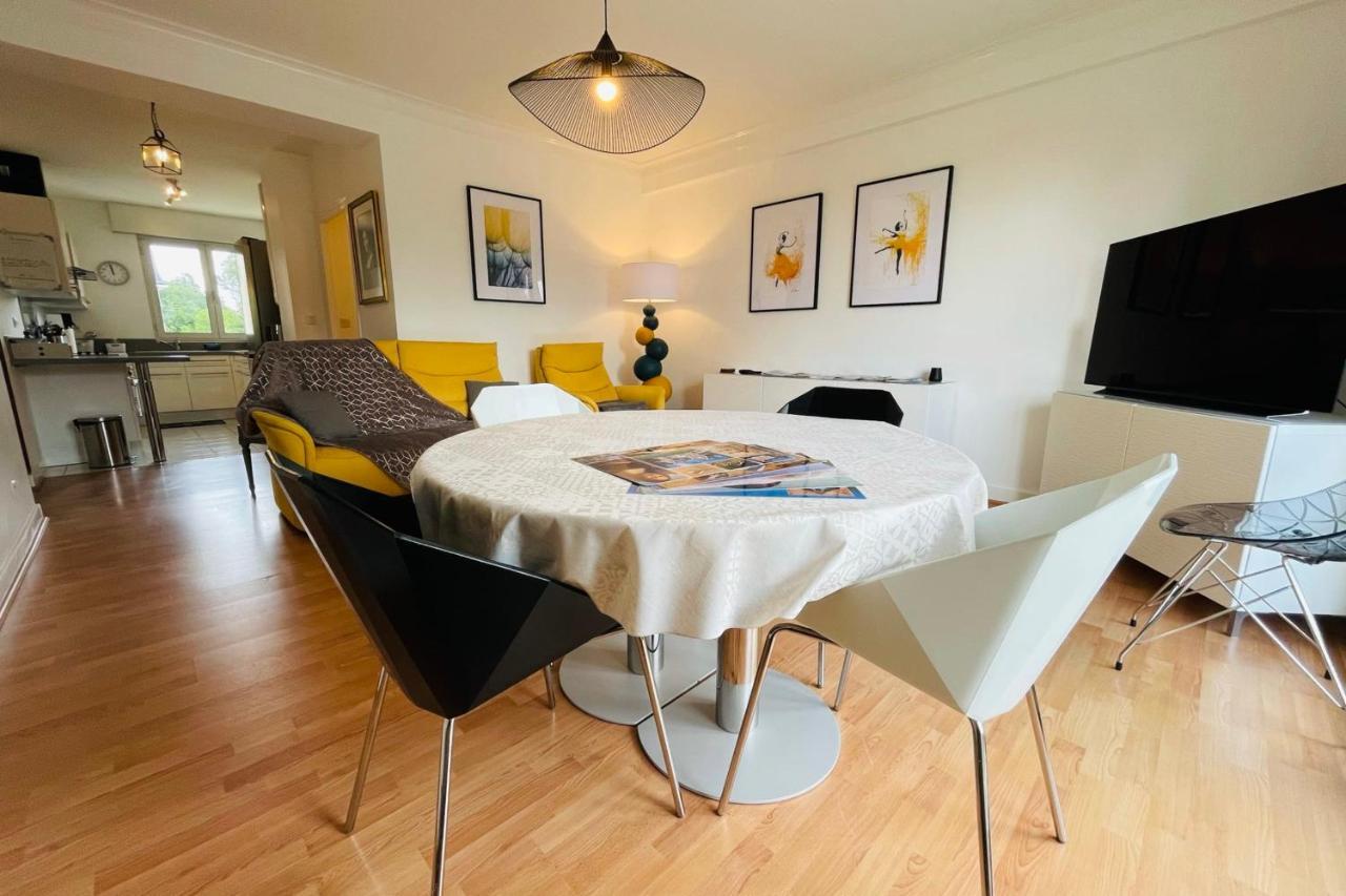 אמבואה La Belle Ferronniere Appartement Avec Environnement Paisible מראה חיצוני תמונה